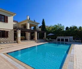 3 bedroom Villa Kedros with private pool and hot tub, Aphrodite Hills Resort