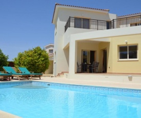Coralia Dream Villa 3, walking distance to Coral Bay strip