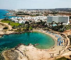 Crystal Springs Beach Hotel