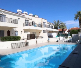 Cyking 2 bed Apartment with pool & 10 min to beach
