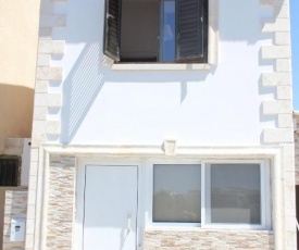 Demetris apartment