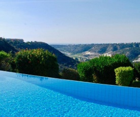 4 bedroom Villa Kourion with private pool, Aphrodite Hills Resort
