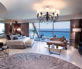ELEXUS HOTEL & SPA & Casino