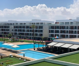 5 star Courtyard Longbeach Resort