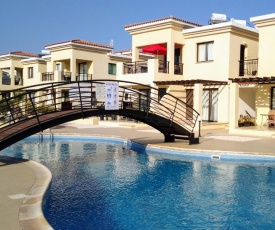 Faros Beach B101 apartment kato Paphos