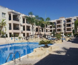 First floor, 2 bedroom apartment F101, 2 bathrooms, pool view & FREE WIFI
