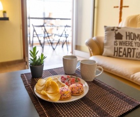 Gold Feathers Apartment