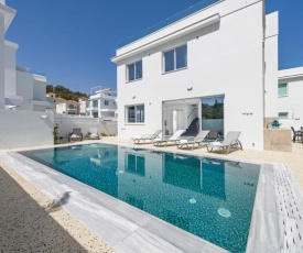 Green Bay Villas