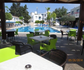 Green Bungalows Hotel Apartments