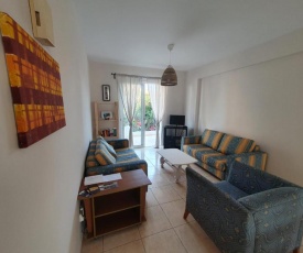 Heart of Paphos - 400 meters from sea, historical sites, bus, mall, harbor and more