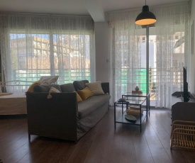 Hera's 1-BR Apartment in Larnaca Center