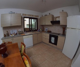 Holiday Home Kennedy Ave 200/15