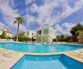 Holmes Place Luxury Seaview Apartments