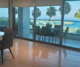 Horizon Luxury Suite at Finikoudes Beach 301