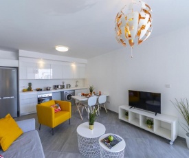 Imagine You and Your Family Renting this Holiday Apartment in Prime Location, Limassol Apartment 1000