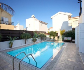 Imagine You and Your Family Renting this Luxury Villa in Protaras, Protaras Villa 1428