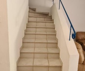 Large 4 Bedroom House in Kato Paphos, Limnaria Gardens