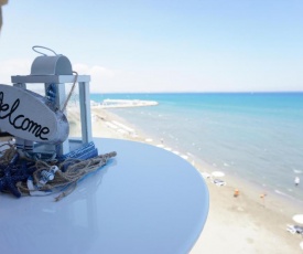 Lazuli Beachfront Apartment 405