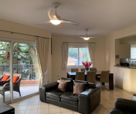 Limnaria Gardens: Sunny 2 Bed Apartment
