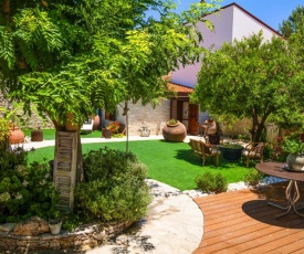 Listed Villa in Laneia