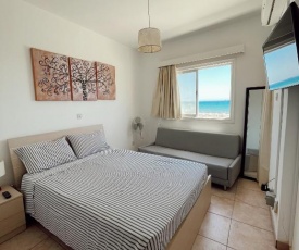 Lovely 1-bedroom conto in the heart of Finikoudes