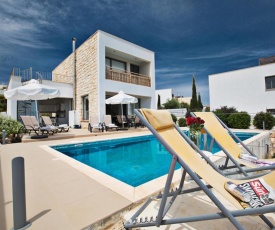 Luxury 3 Bedroom Villa with Private Pool, Paphos Villa 1262