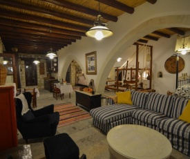 Aliki's House 1+ 2