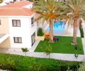 Luxury 6 bedroom villa with privet pool in Paphos