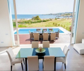 Luxury Bay View Villa 20 Right On Τhe Beach