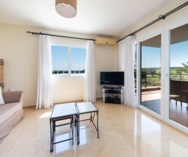 Luxury Three Bedroom with Sea View