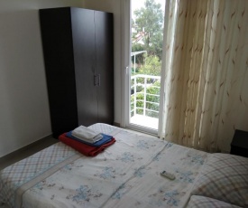 Luxury Two-Bedroom Apartment in amazing place Lukomorye E5