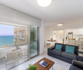 Mackenzie Leo Seafront Suite