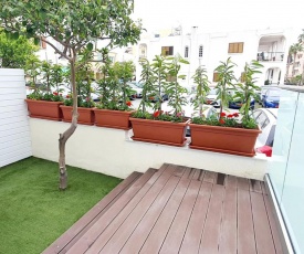 Modern ground floor studio with a beautiful garden