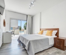 MyHome DeLux, Napa Blue 3Bed with Pool