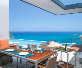Nea Dimmata Villa Sleeps 6 with Pool and Air Con