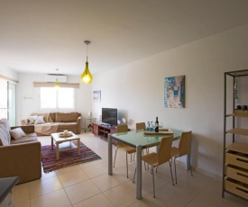 NEW BEAUTIFUL SEA VIEW 2 BDRM FLAT WITH POOL!