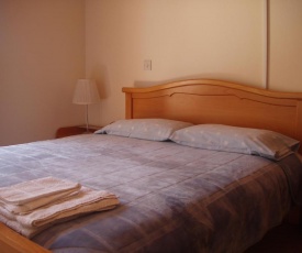 Niovi House
