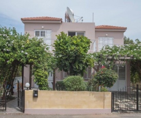 Nissi Maria Villa