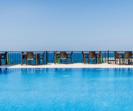 Olivia Palm Hotel