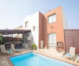 ORANGE VILLA 3 BEDROOM WITH POOL