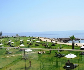 Amphora Hotel & Suites