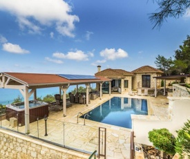 Pachyammos Villa Sleeps 8 with Pool and Air Con