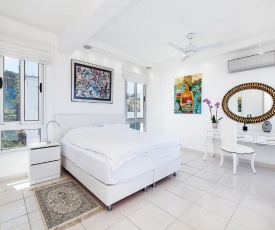 An Executive 3 bedroom villa, Private pool, Ac Wifi in all rooms, internet Tv