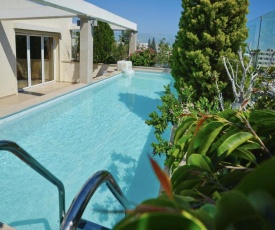 Paphos luxury penthouse 175 sq.m / 10 minutes drive to the sea