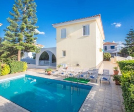 Paralimni Villa Sleeps 10 with Pool and Air Con