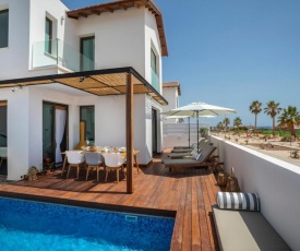 Paralimni Villa Sleeps 6 with Air Con