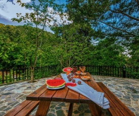 Persephone Cottage by AgroHolidays
