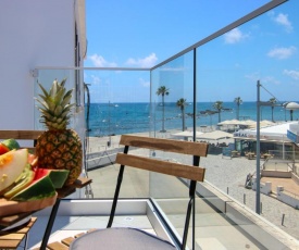 Phaedrus Living: Seaside Luxury Flat Lighthouse 74