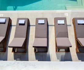 Phaedrus Living: Seaview Luxury Villa Venus