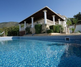 Pomos Harbourbiew Villa